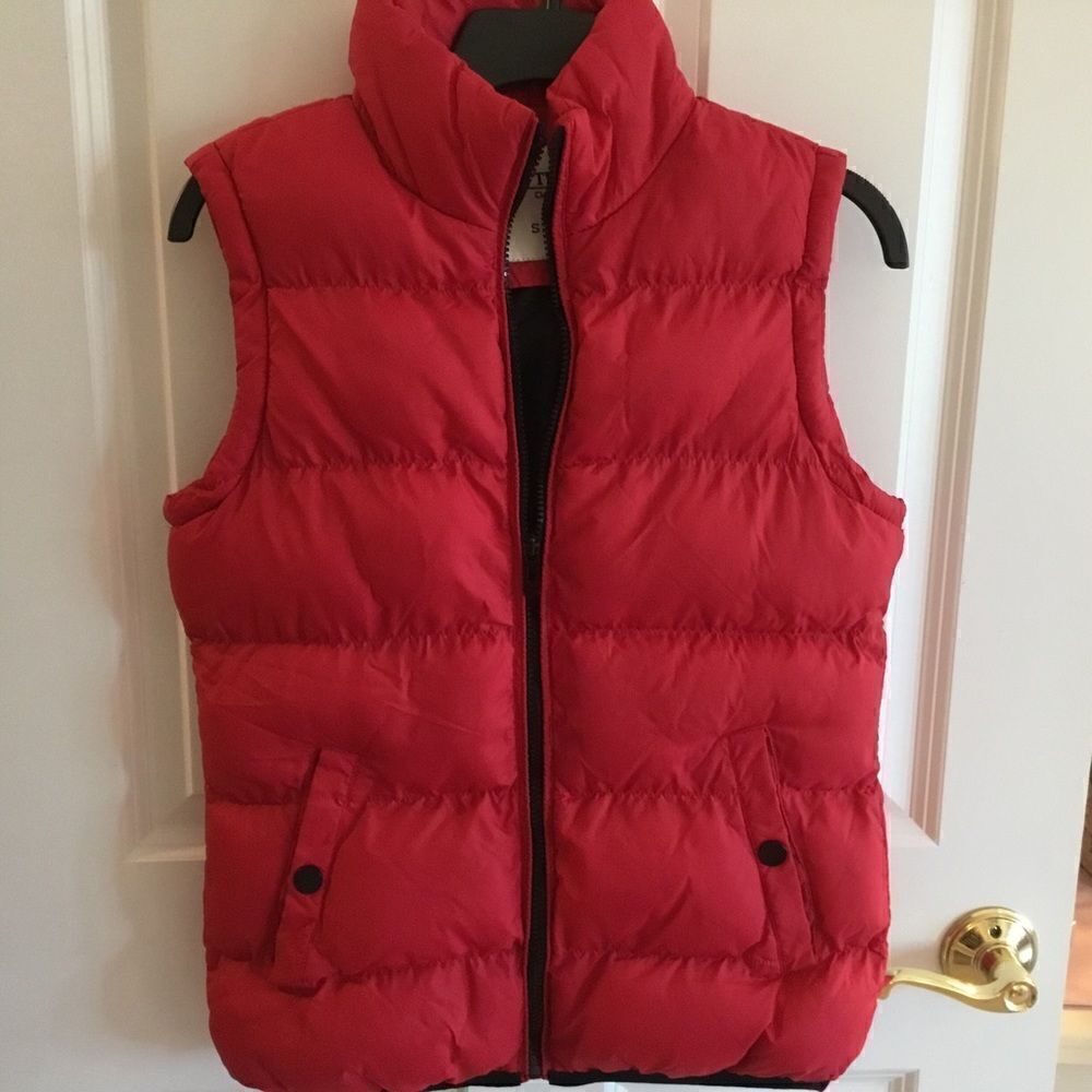 NWOT. TakeTwo Clothing Co.Bright Red Puffer Vest Women’s Size S